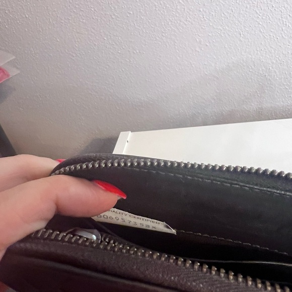 EUC BOTTEGA VENETA WITH COA - Picture 7 of 7